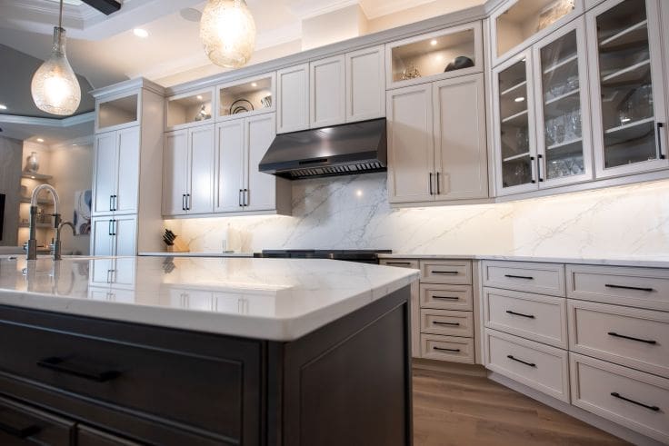 Custom kitchen cabinets and quartz countertop for a Southwest Florida home